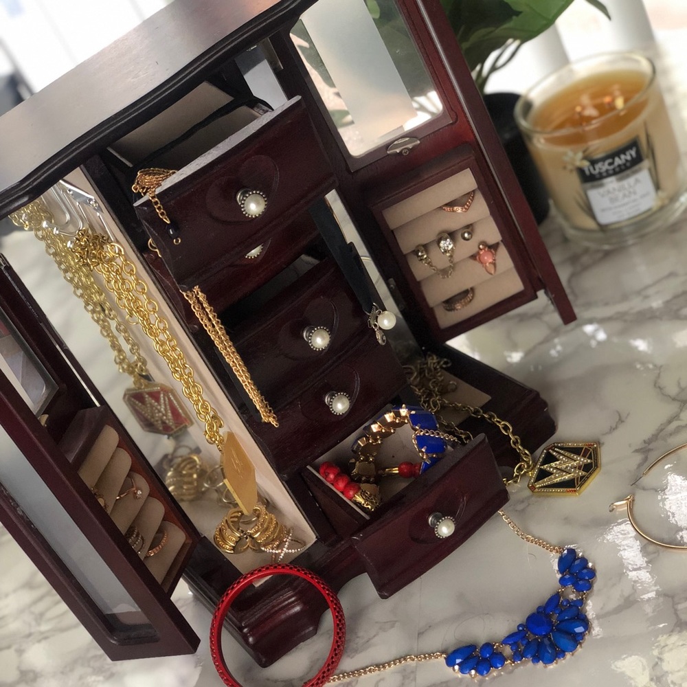 Vintage wooden jewelry box